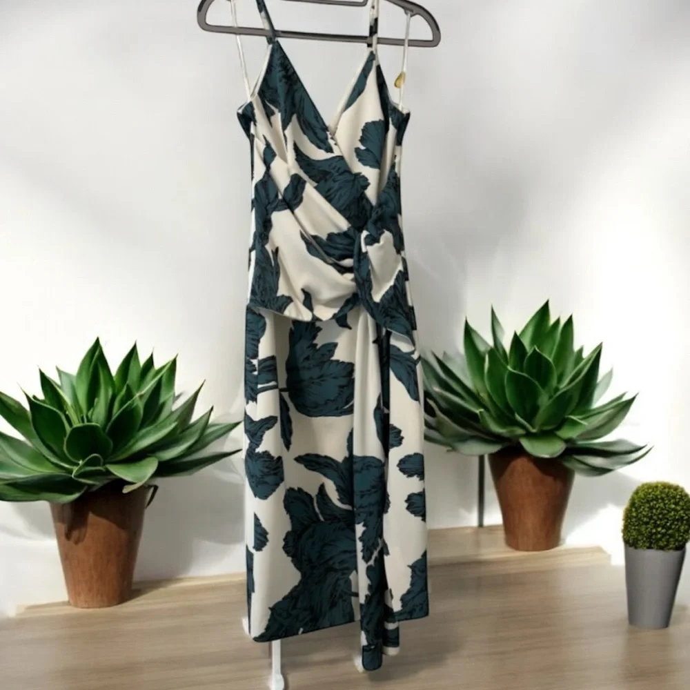 C/MEO Collective deep Green  and Cream Floral Maxi Dress - Picture 4 of 10